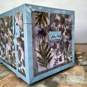 baule-vintage-con-rifiniture-in-ecoprint-02