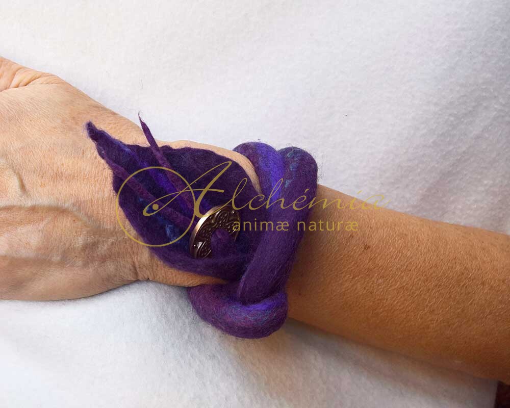 bracciale-feltro_e_seta con moneta in oro
