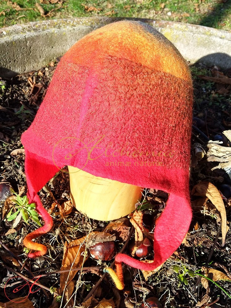 Cappello in lana feltrata "Arcobaleno"