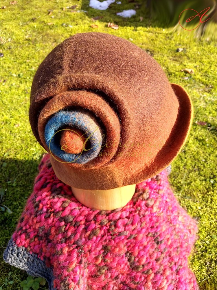 Cappello impermeabile artigianale in Feltro - Ruggine -05