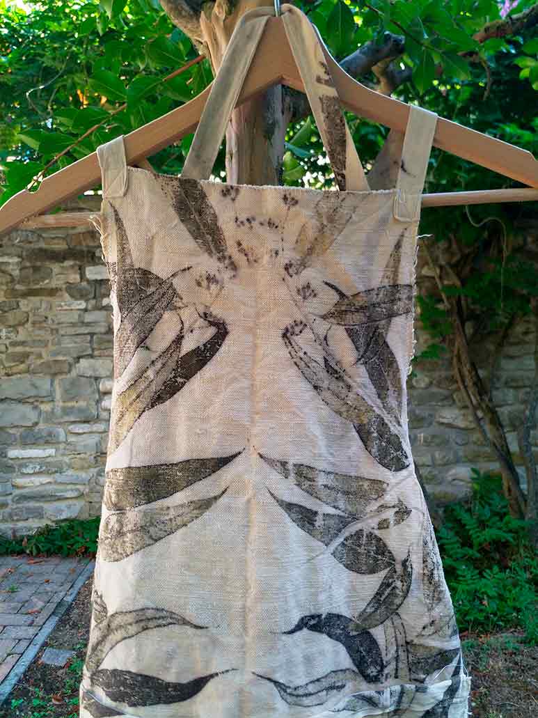 Grembiule-canapa-eucalipto-ecoprint-01