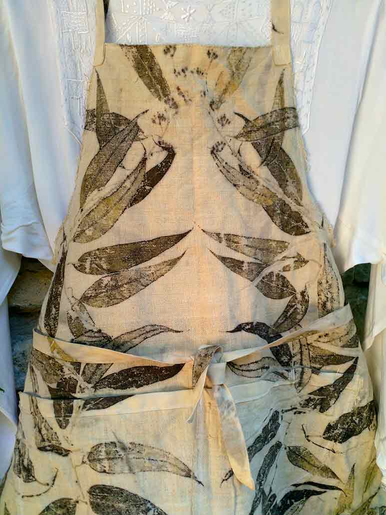 Grembiule-canapa-eucalipto-ecoprint-02