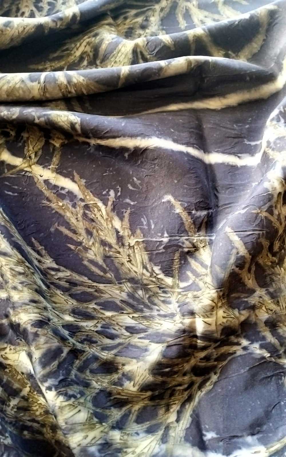 Stola in pura seta - ecoprint - Notturna